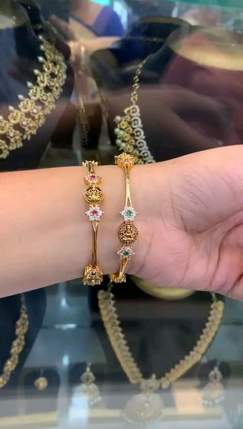 GOLD CHUDA